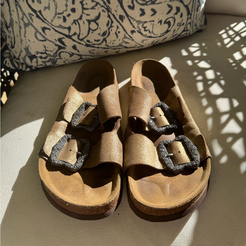 Marc Jacobs Gold Sandals with Stylish Buckles